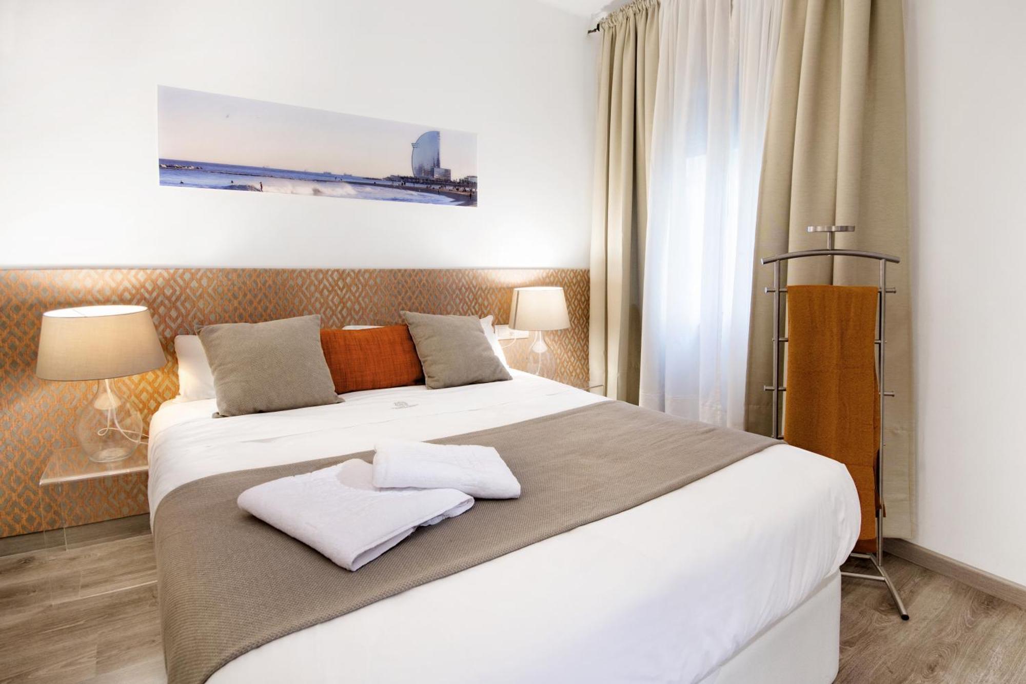 Eixample Building Apartments By Mercedes Heritage Barcelona Bilik gambar