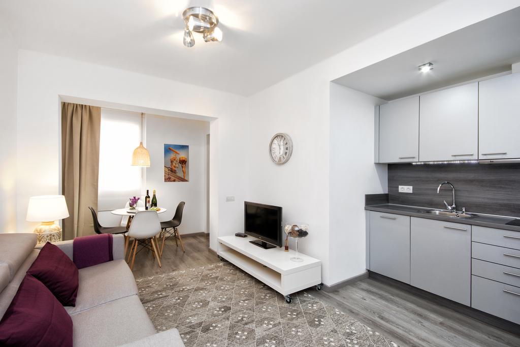 Eixample Building Apartments By Mercedes Heritage Barcelona Luaran gambar