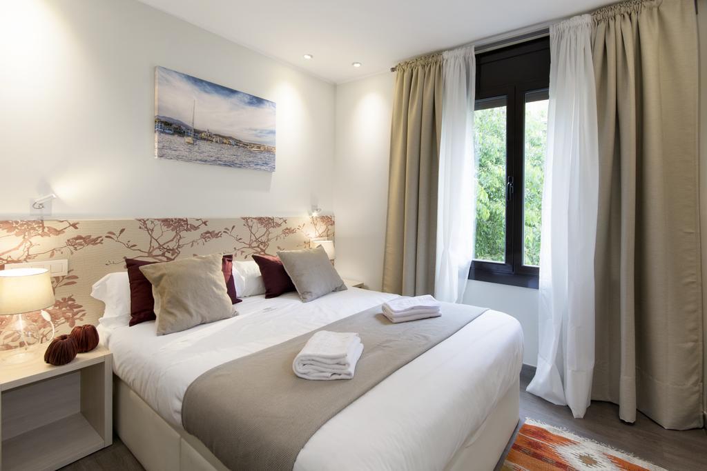 Eixample Building Apartments By Mercedes Heritage Barcelona Luaran gambar